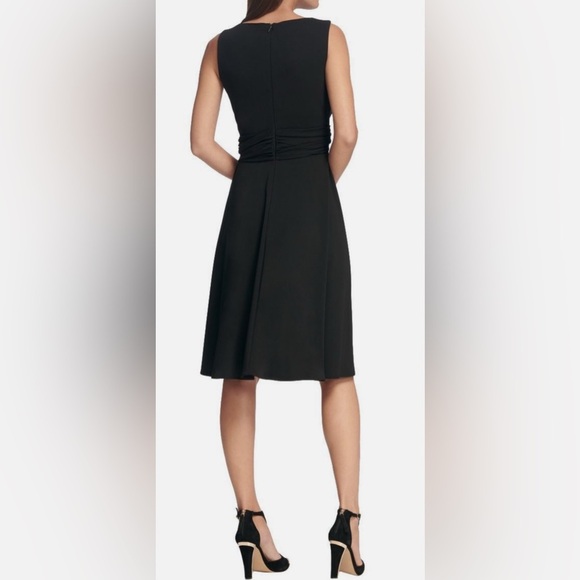 NWT - DKNY V-neck Side-twist Jersey A-Line Dress in Black - Size 16 - Picture 2 of 2